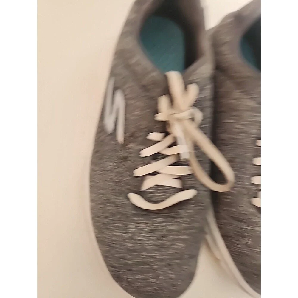 Skechers Gray Lightweight Memory Foam Sneakers Size 9.5